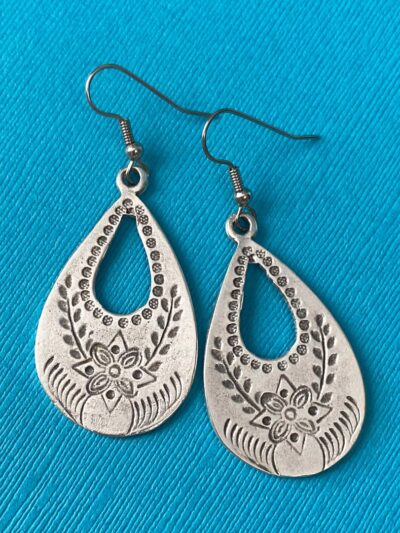 Teardrop earrings with a floral etched design