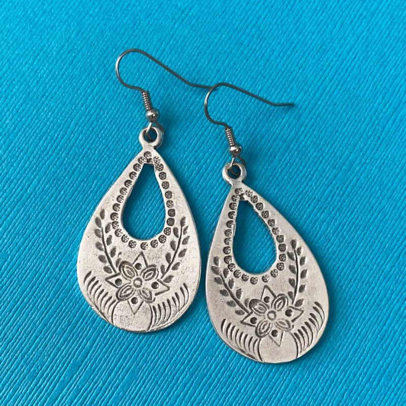 Teardrop earrings with a floral etched design